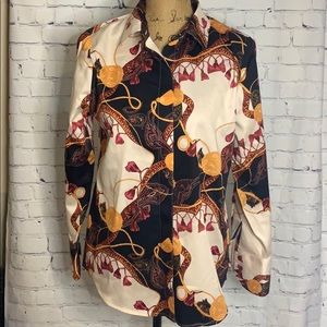 Chico sateen no iron button down shirt small